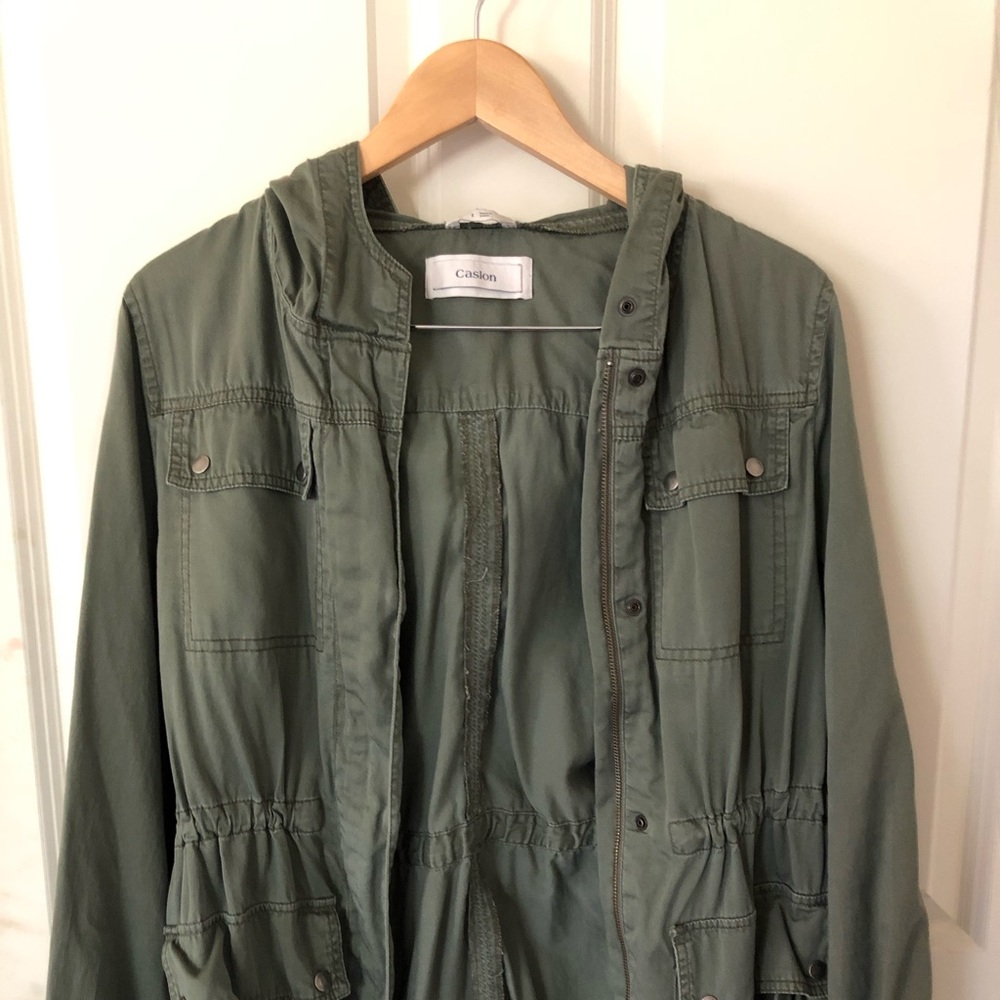 Lightweight Jacket - Picture 2 of 3